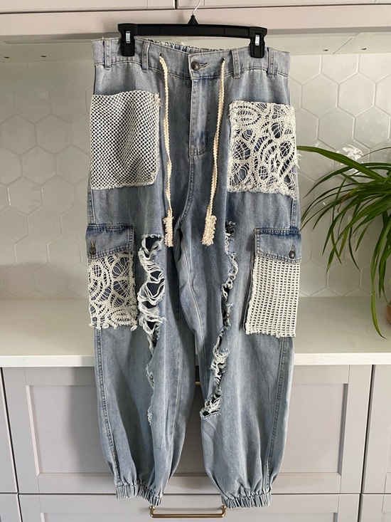 POL Denim - POL Light Wash Crochet Patchwork Distressed Joggers/Jeans, Like New